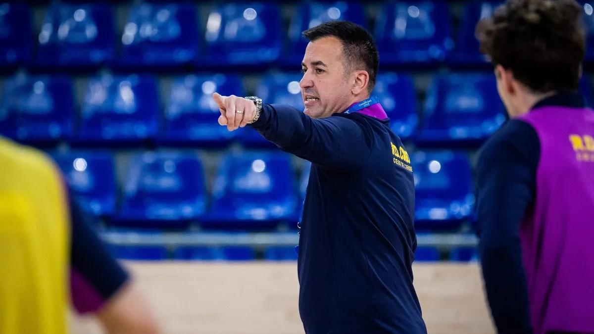 Ricard Ares marca el camino del Barça