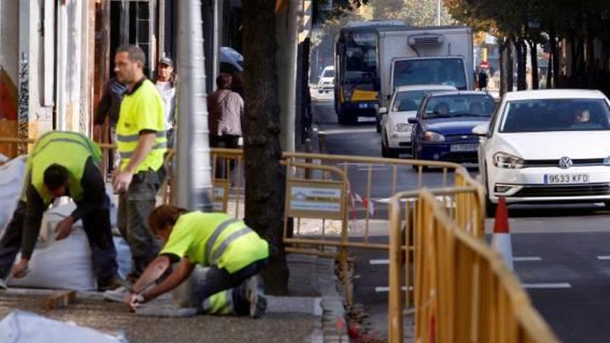 Noves parades d&#039;autobús a la rodona del carrer Santa Eugènia