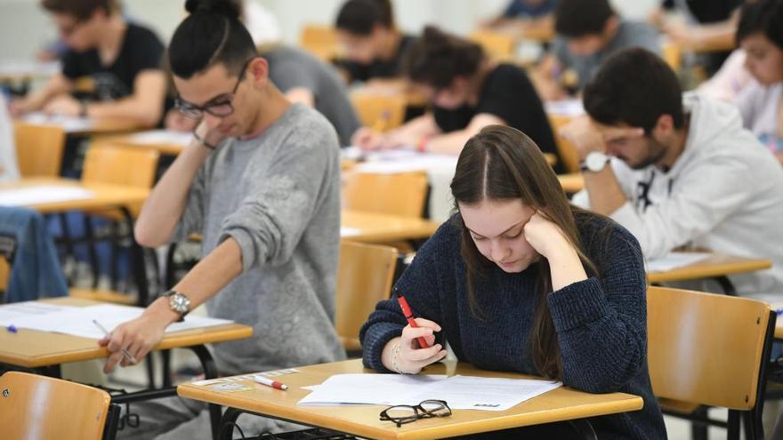 Examen de selectividad en Galicia en septiembre. // C.P.