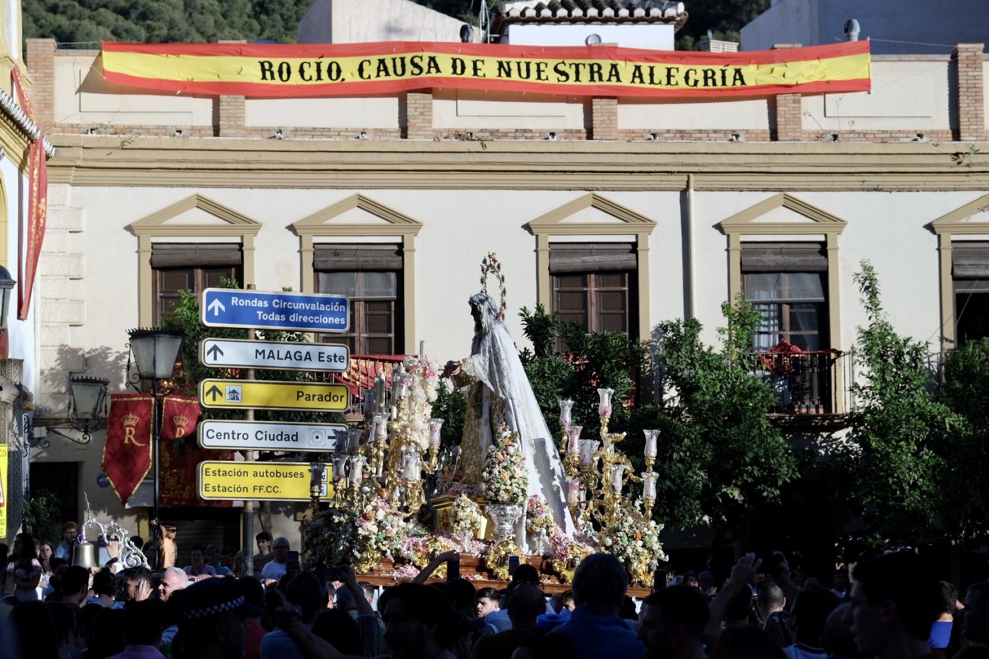 La Virgen del Rocío y Pentecostés - Málaga