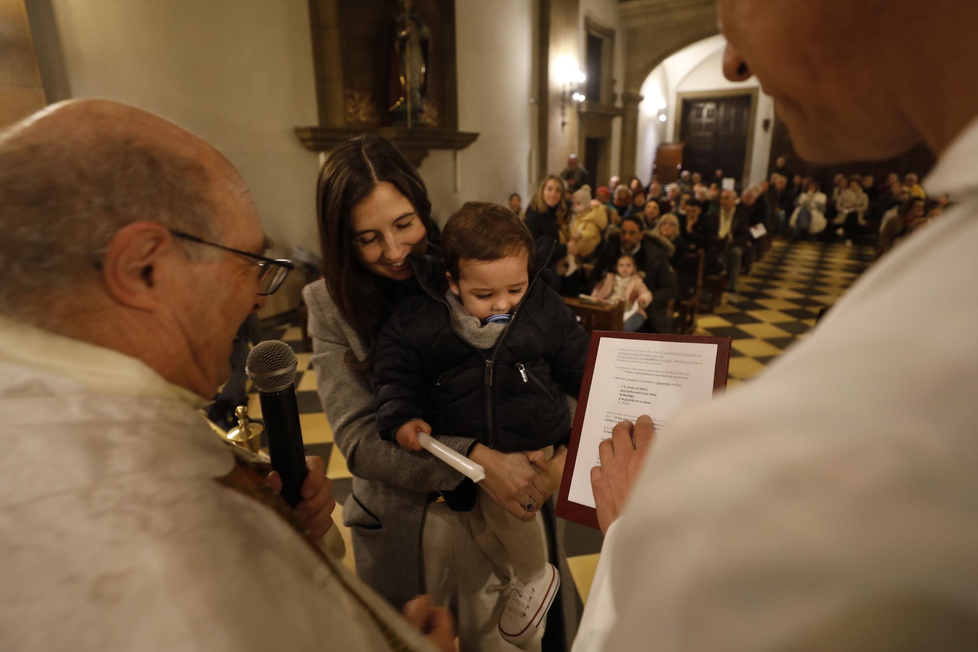 Las Pelayas celebran la Candelaria con la presentación de 16 niños