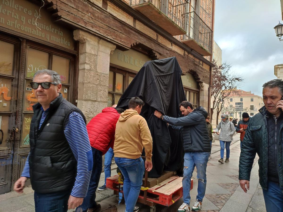 Traslado del Nazareno de La Mañana de Santa María la Nueva a la panera