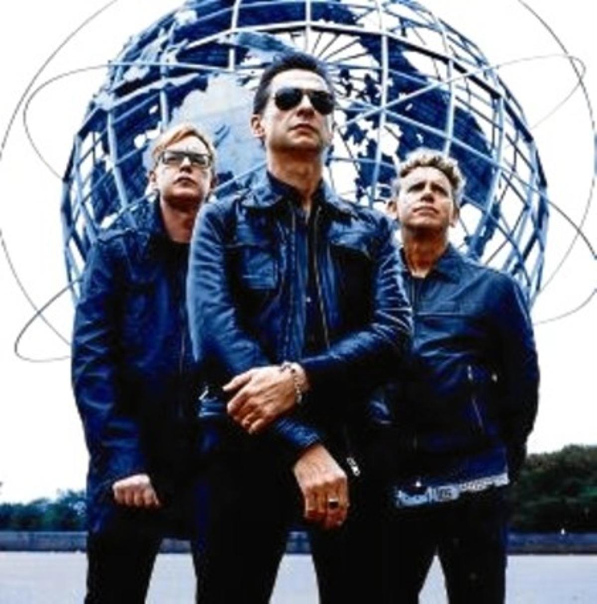 D’esquerra a dreta, Andrew Fletcher, Dave Gaghan i Martin Gore, en una imatge promocional de l’últim disc de Depeche Mode. D’esquerra a dreta, Andrew Fletcher, Dave Gaghan i Martin Gore, en una imatge promocional de l’últim disc de Depeche Mode.