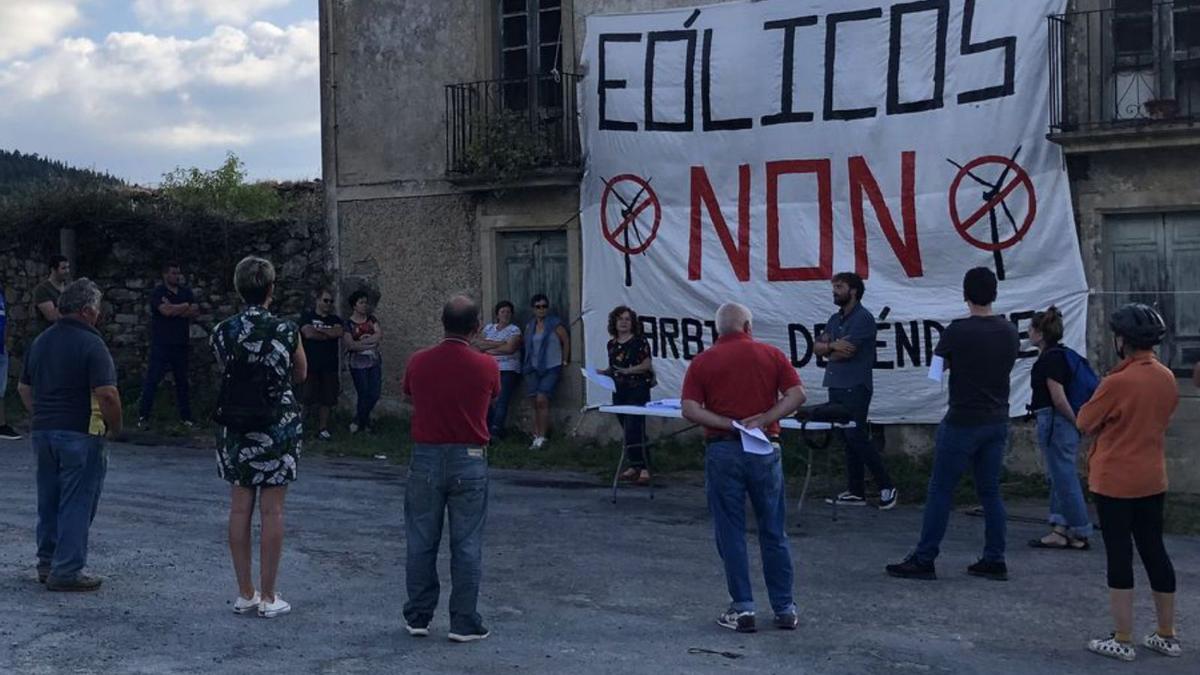 Reunión con el BNG de Carbia Deféndese el pasado jueves.