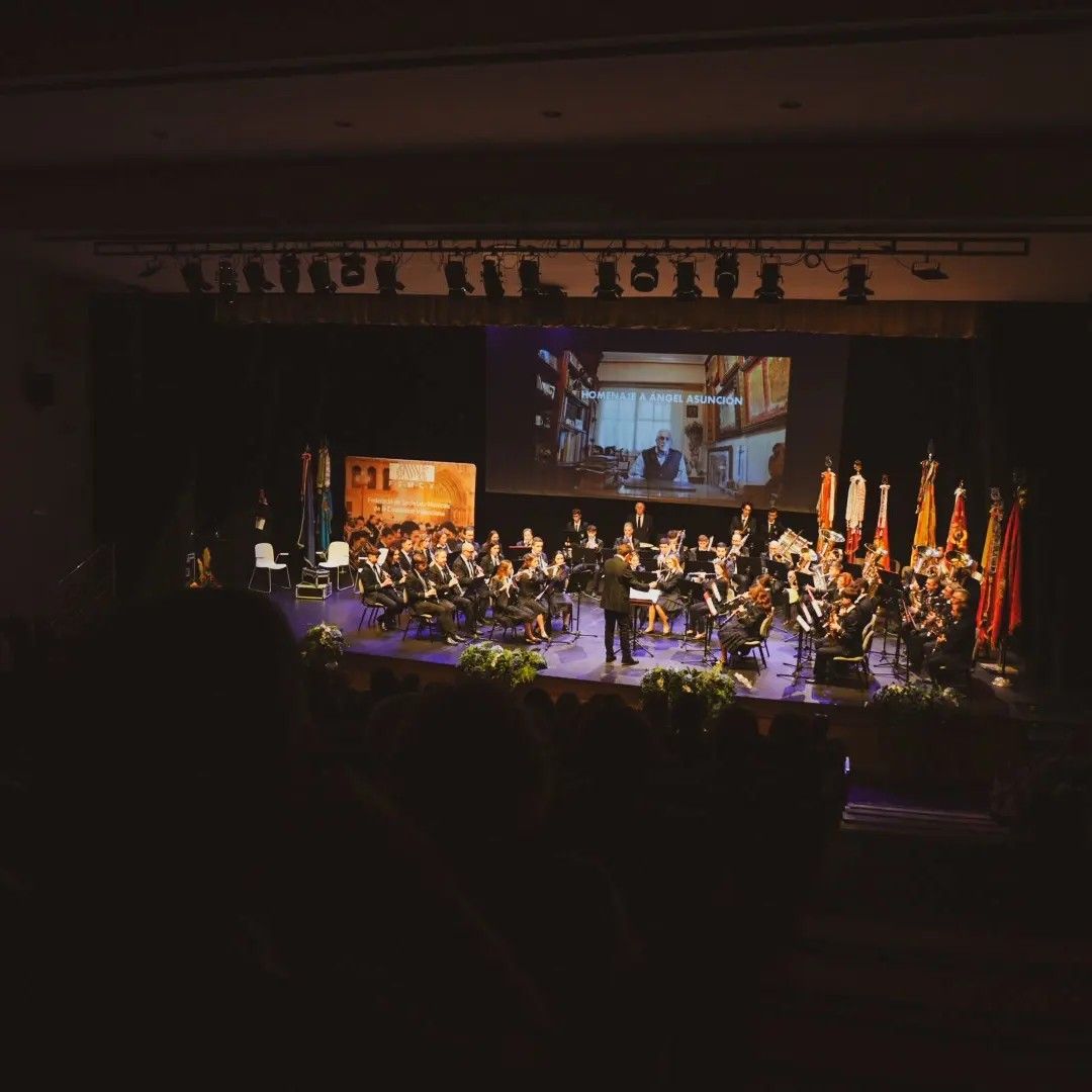 Quart rinde homenaje a Ángel Asunción
