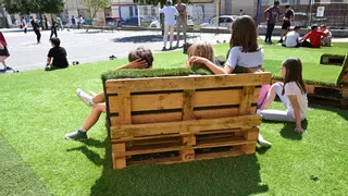 El Ayuntamiento de Elche refuerza la conciliación familiar con un campamento en septiembre y deriva a concertados en agosto