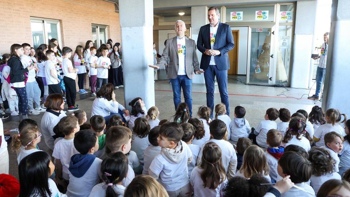 El conselleiro de Cultura presenta o programa "Falamos +" de dinamización lingüística.