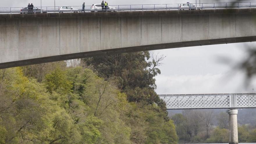 Los dos puentes internacionales de Tui. // J. Lores