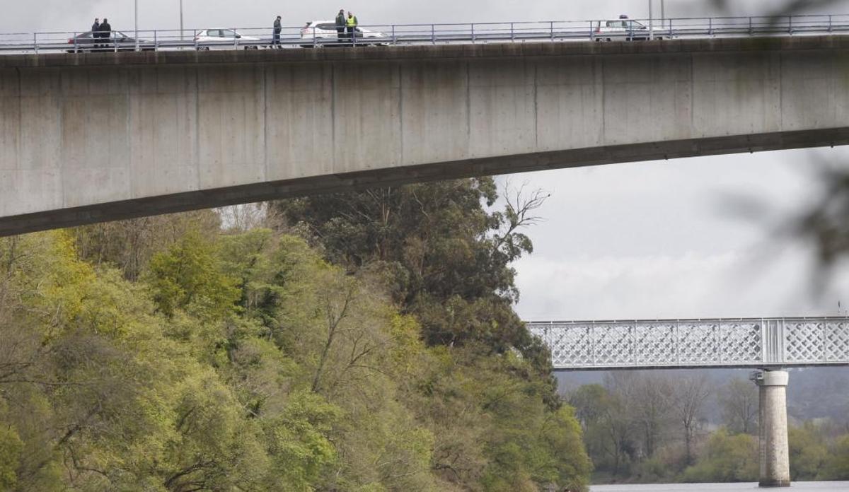 Los dos puentes internacionales de Tui. // J. Lores