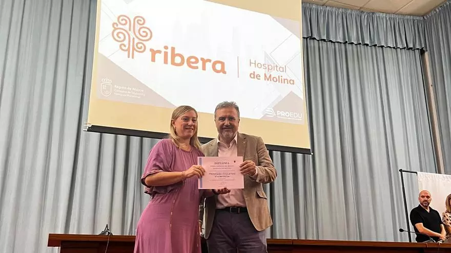 Ribera Hospital de Molina, reconocido por su implicación educativa