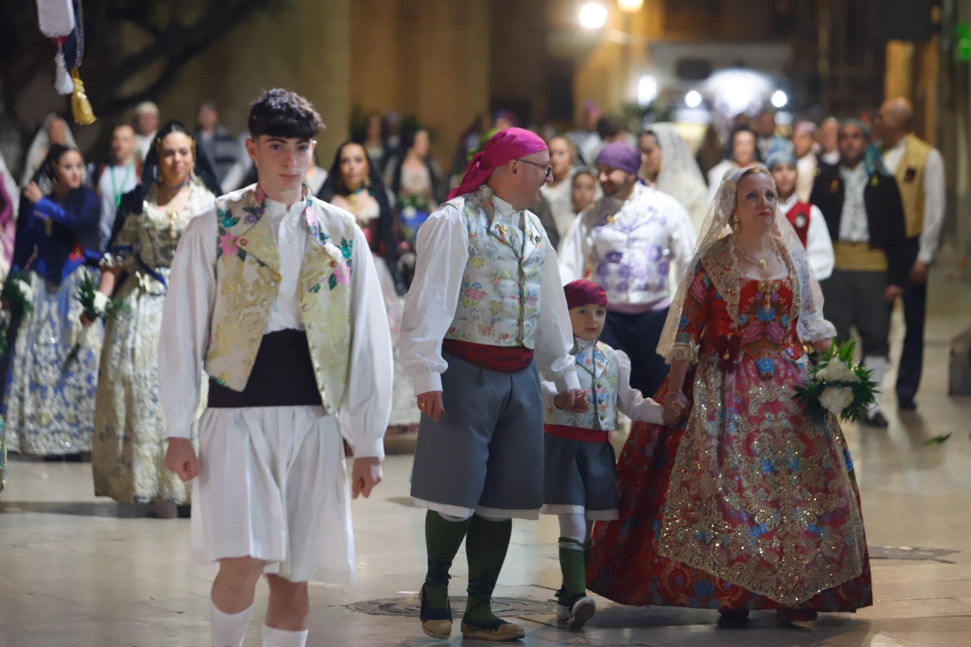 Búscate en el segundo día de la Ofrenda en la calle San Vicente entre las 22 y las 23 horas