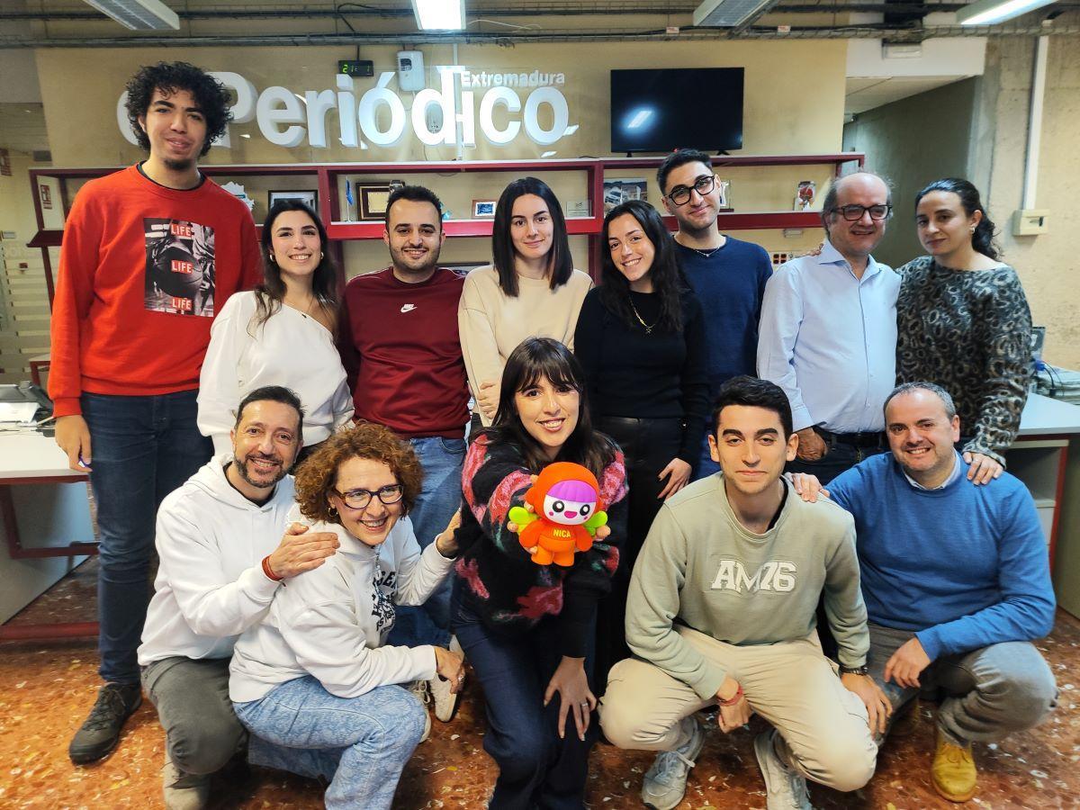 Equipo de redacción de El Periódico Extremadura con NICA.