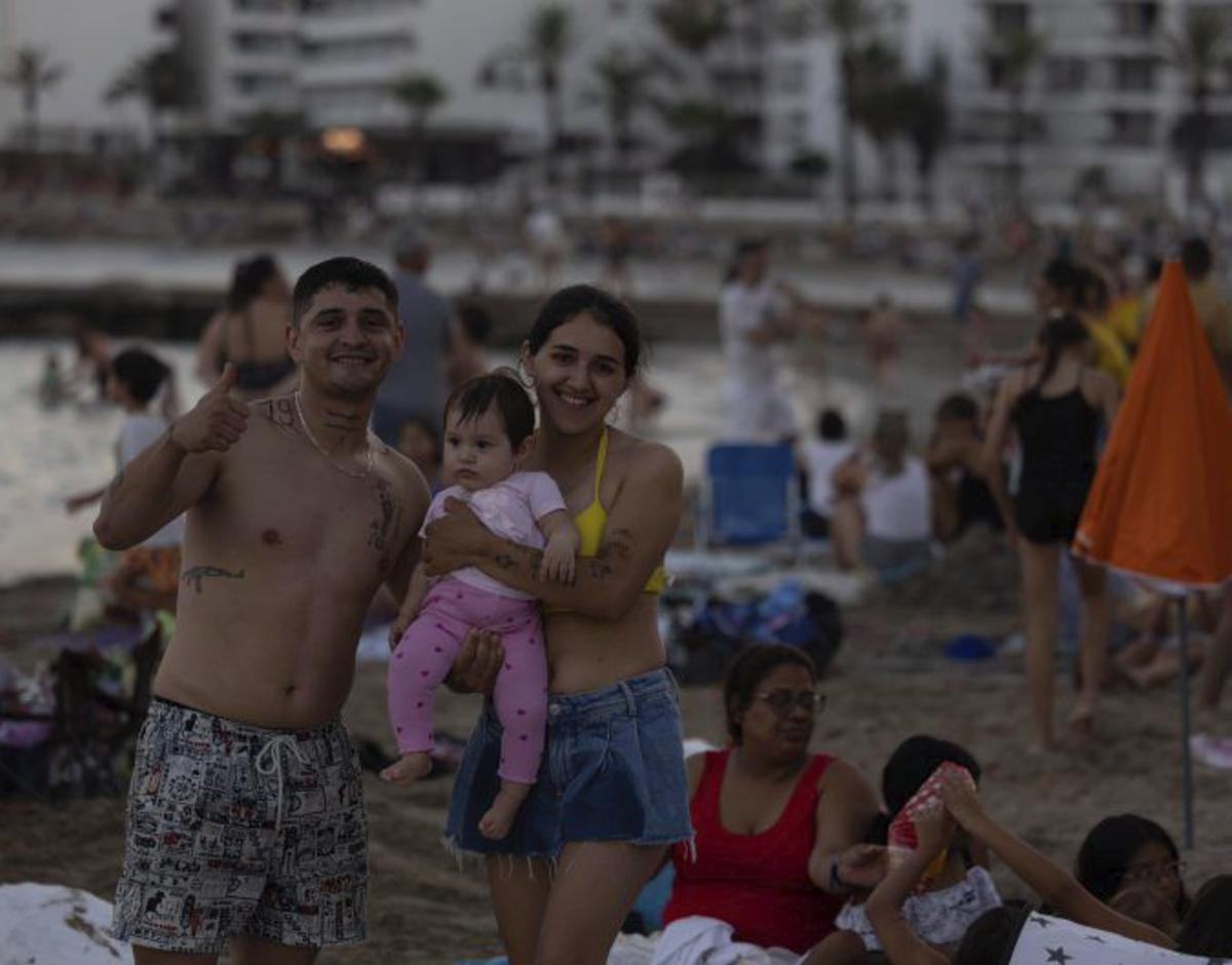 Ibiza salta al verano en la Nit de Sant Joan