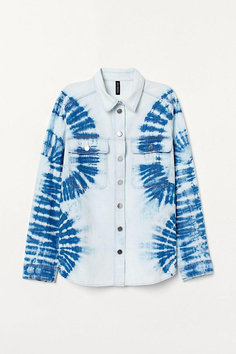 Camisa tye-die de H&M (Precio: 29,99 euros)