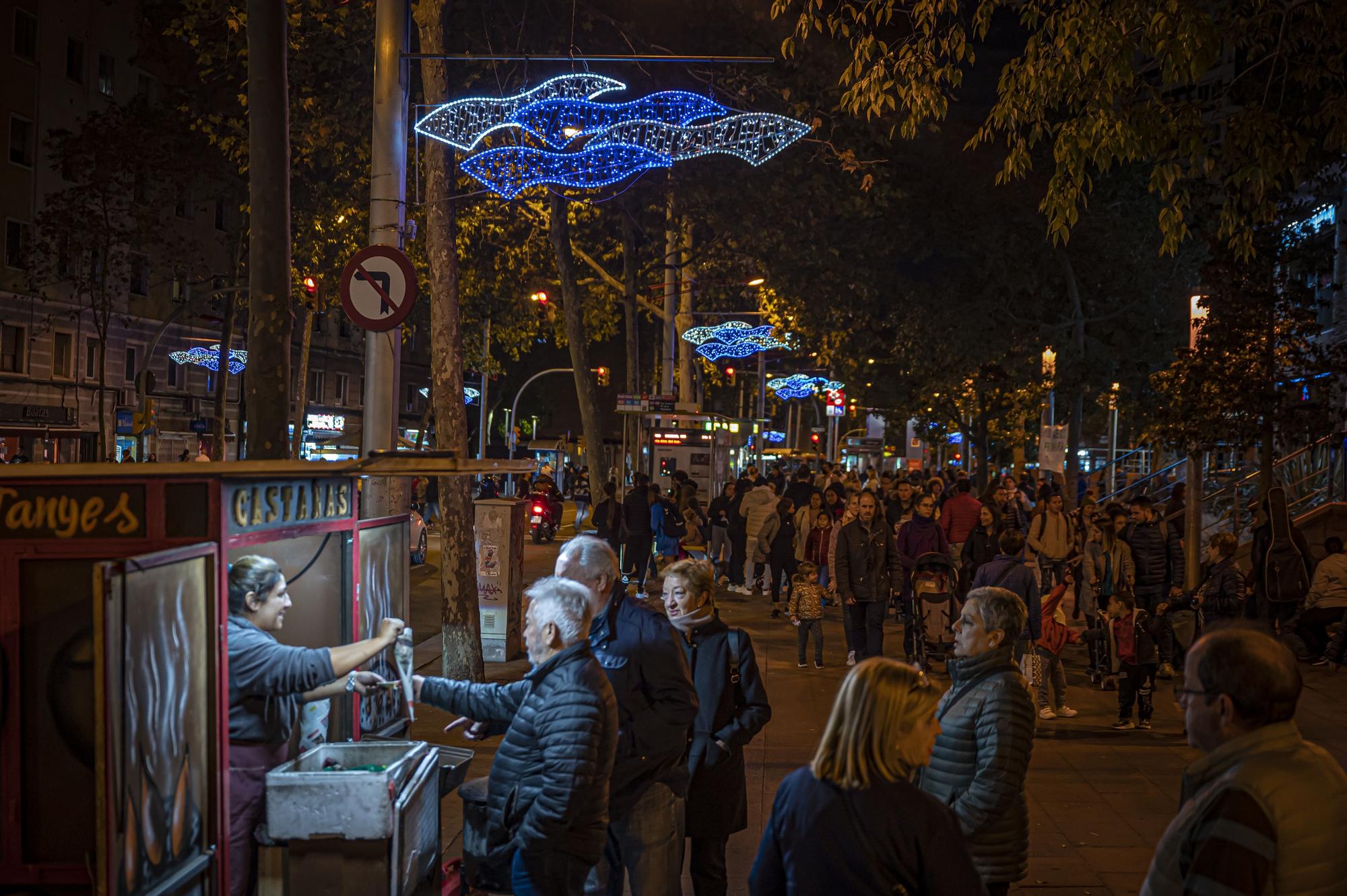 En imágenes: así brilla el alumbrado navideño de Barcelona