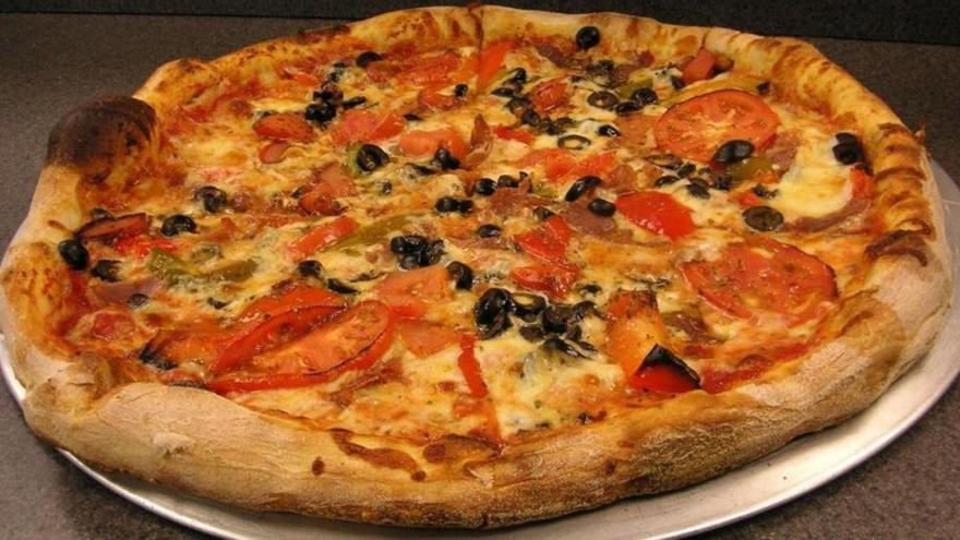 Dos policías detienen a un jefe de la mafia siciliana disfrazados de repartidores de pizza