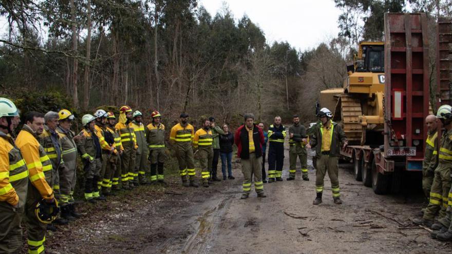 La Xunta forma en A Estrada a personal contra incendios