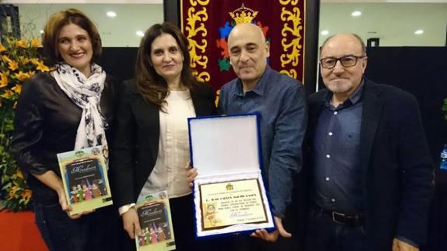 Juan Carlos Martín recibe el Premio de Poesía para Niños Ciudad de Orihuela