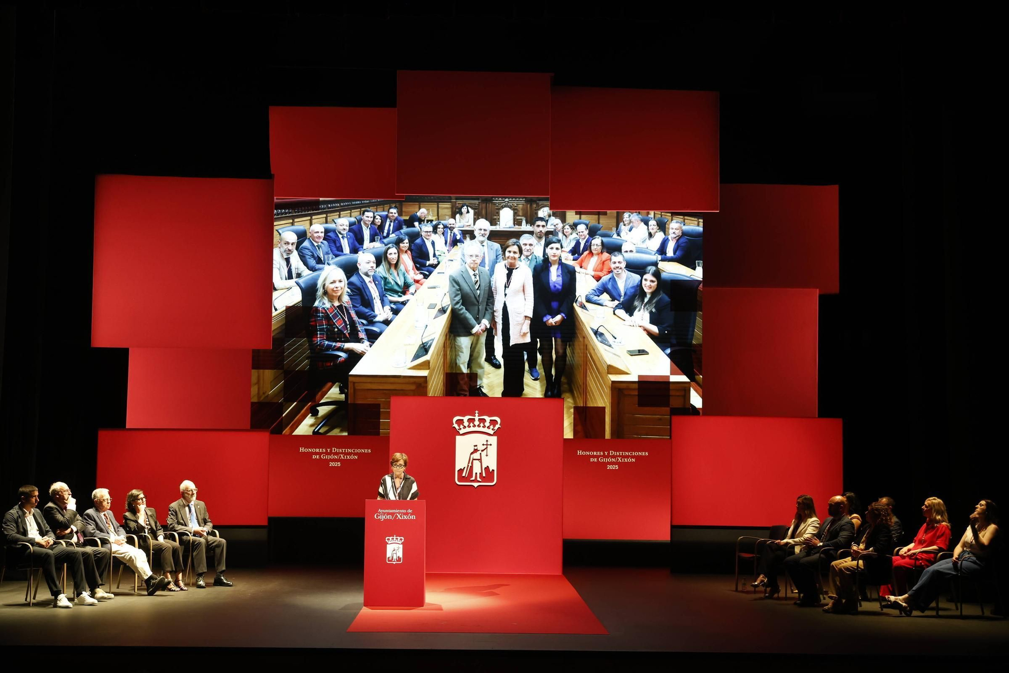 La entrega de medallas y distinciones de Gijón, en imágenes