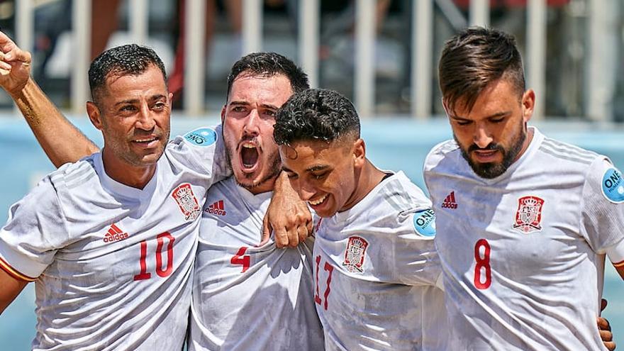 El rosinc Suli Batis es concentra pel Mundial de futbol platja