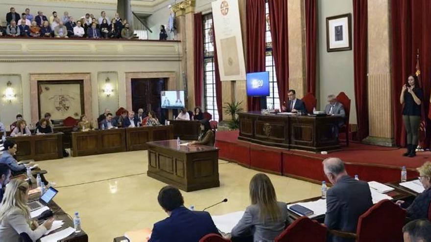 El Salón de Plenos del Ayuntamiento acogió ayer el Debate del Estado del Municipio de 2017.