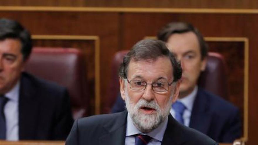 Rajoy dice que "por supuesto" respetará resultado del 21-D