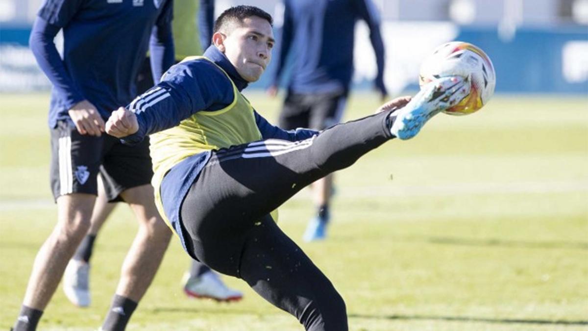 El 'Chimy' Ávila, durante el entrenamiento de Osasuna