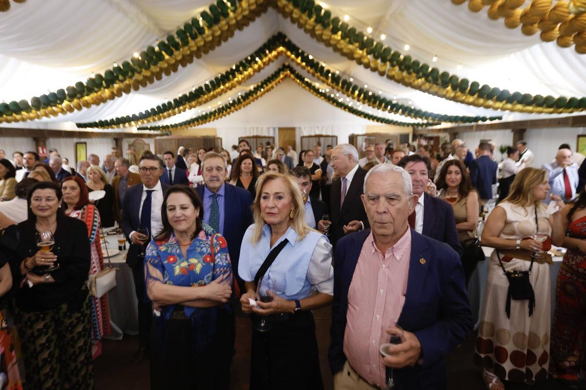 La Corporación municipal celebra el tradicional inicio de fiesta en la Caseta Municipal