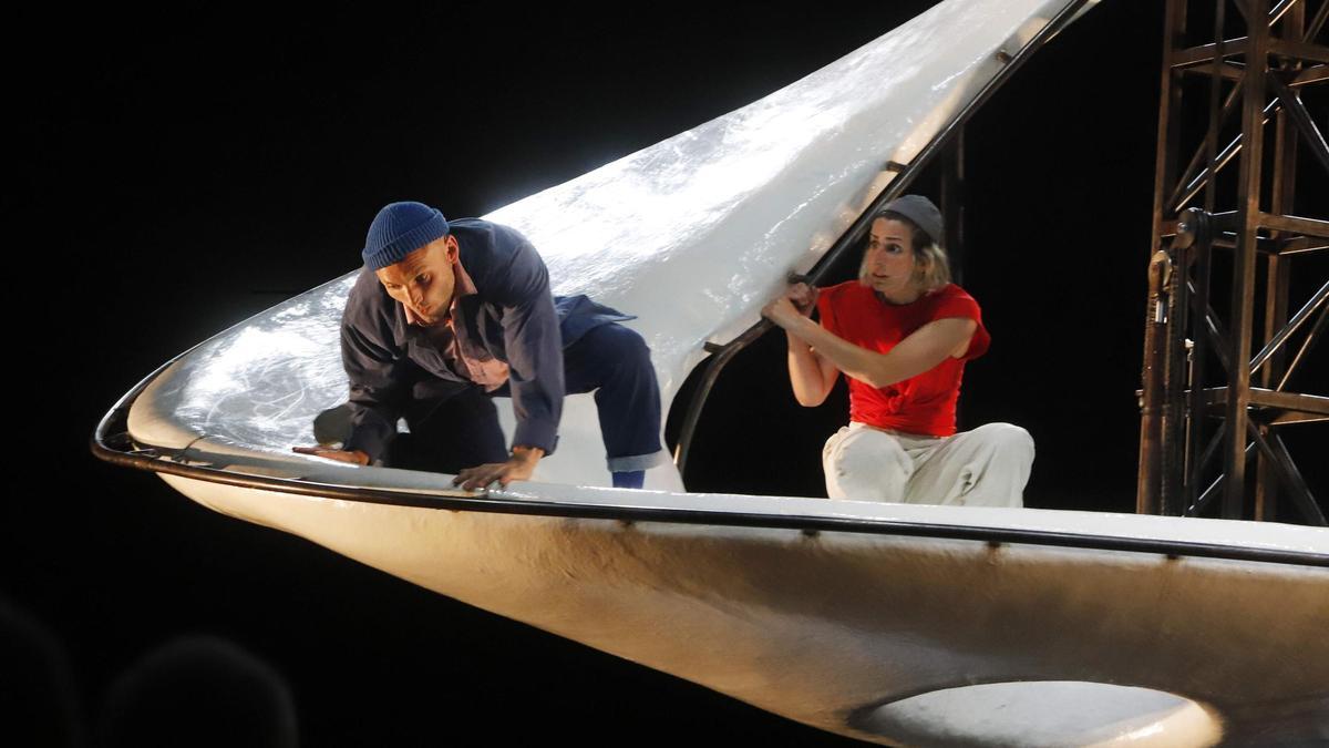 La compañía francesa Bivouac estrenó el año pasado en el festival su espectáculo ‘Lemniscate’.