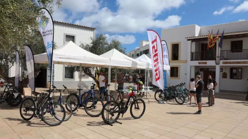Exposición de bicicletas en Sant Francesc