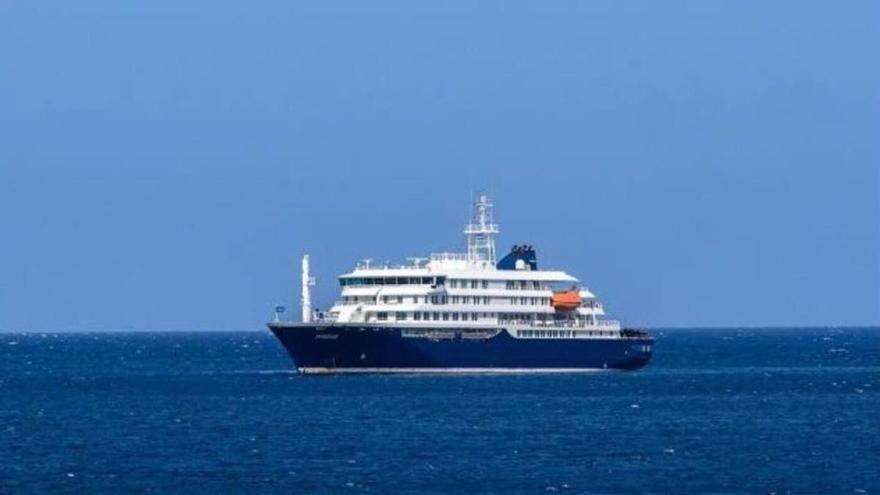 Tres muertos por hantavirus en un crucero de lujo que viajaba desde Argentina con destino final Canarias