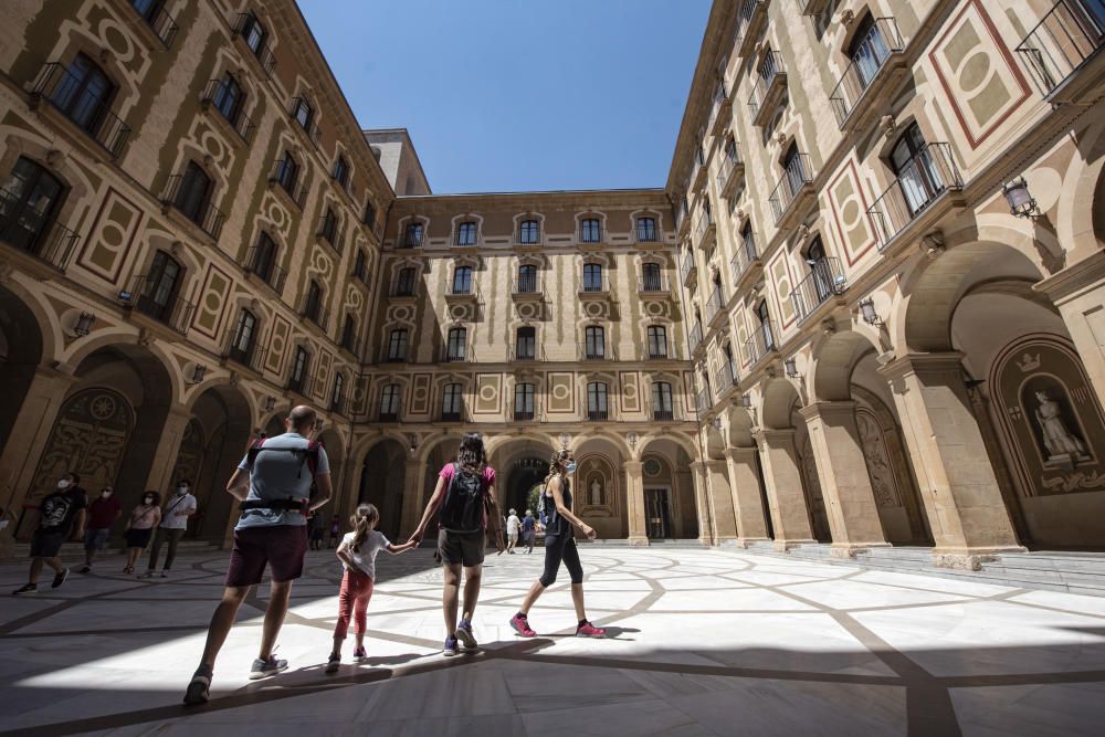 Montserrat reobre els accessos amb l'aeri i el cremallera després de la pandèmia