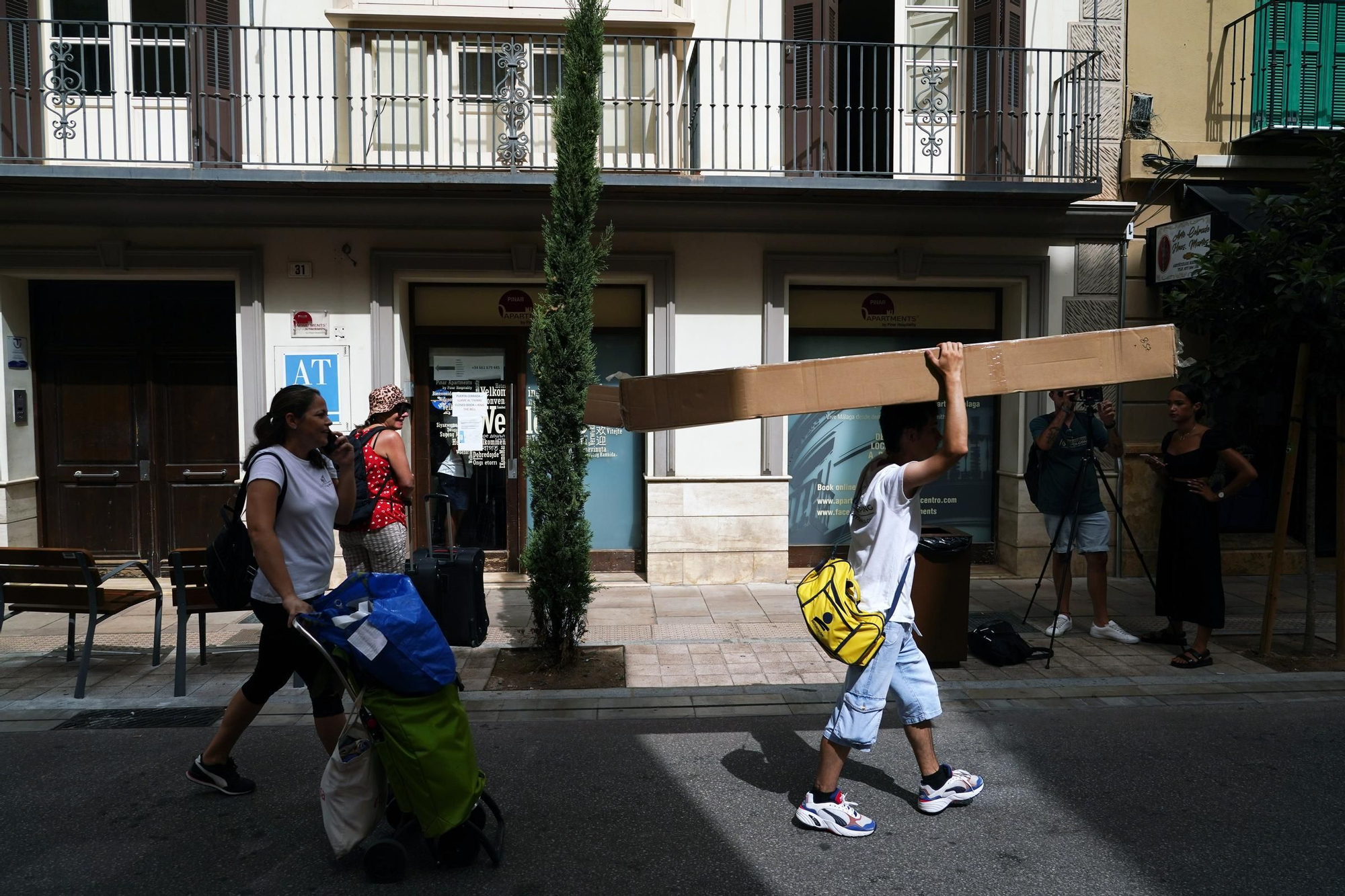 Carretería recupera la normalidad tras el fin de las obras de semipeatonalización