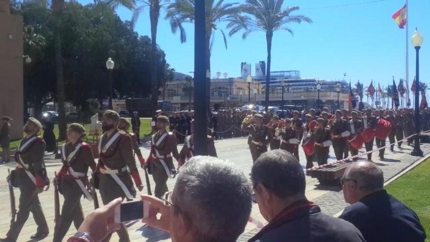 Artillería Antiaérea con Cervantes en Cartagena en su centenario
