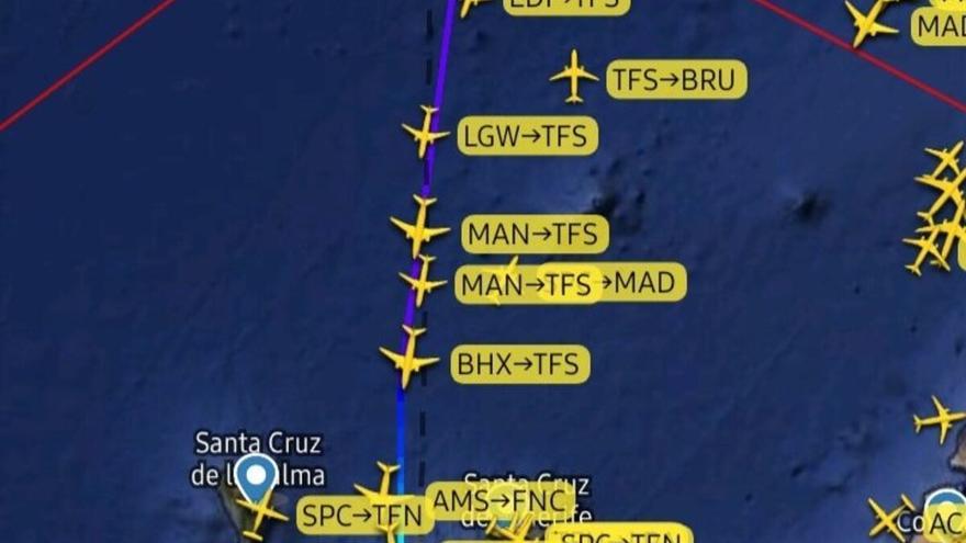 Tenerife Sur sufre las condiciones meteorológicas de Madeira y recibe varios vuelos desviados