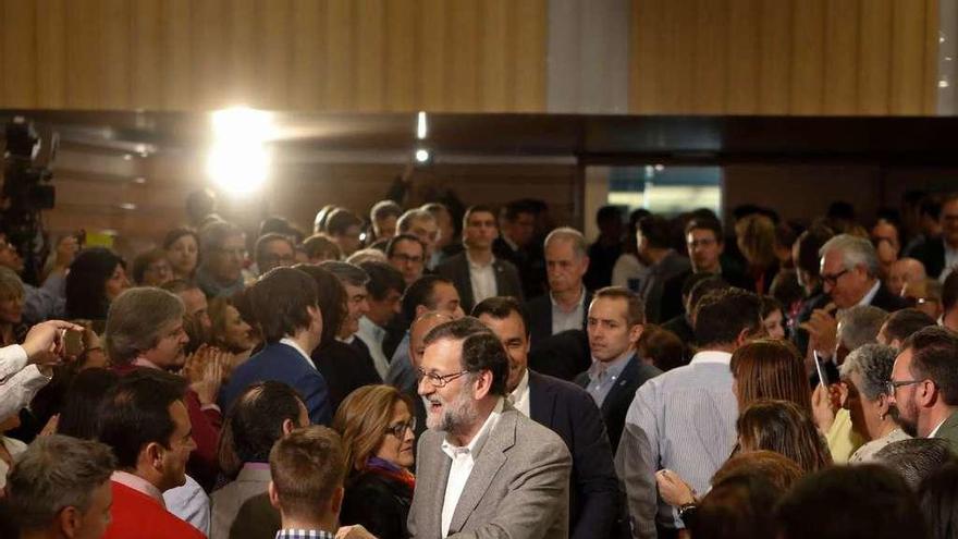 El presidente Mariano Rajoy entra en el Teatro Ramos Carrión.