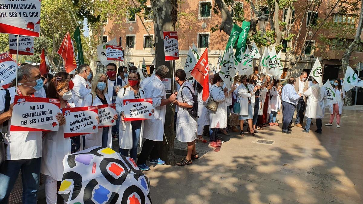 Protest celebrada en València contra la centralización del CICU