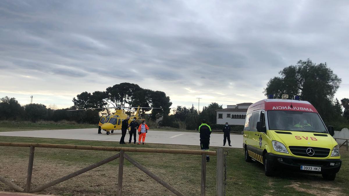 El helicóptero medicalizado ha aterrizado esta mañana en la nueva helisuperficie