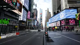 Un adolescente abre fuego y hiere a tres personas en Times Square, Nueva York
