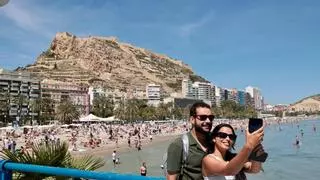 La Aemet avisa: la provincia de Alicante supera los 30 grados y mira al interior por tormentas y chubascos