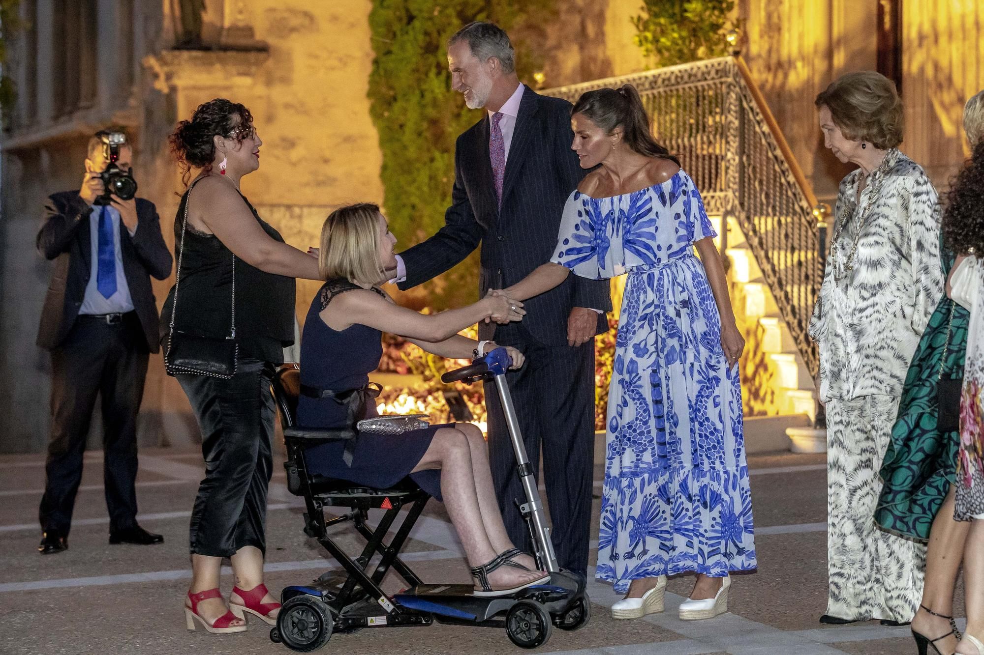 Felipe VI., Letizia und Sofía empfangen ihre Gäste im Marivent-Palast auf Mallorca