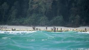 1358823607-772e2fa496-o article column