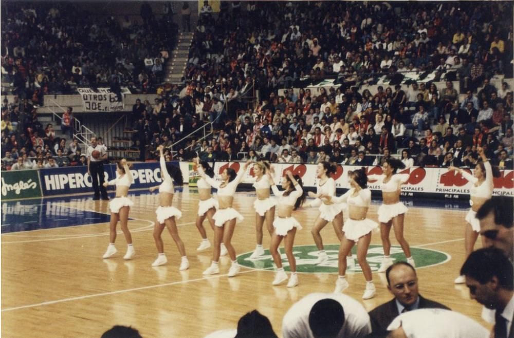 Las cheerleaders del CB Murcia, desde sus comienzo