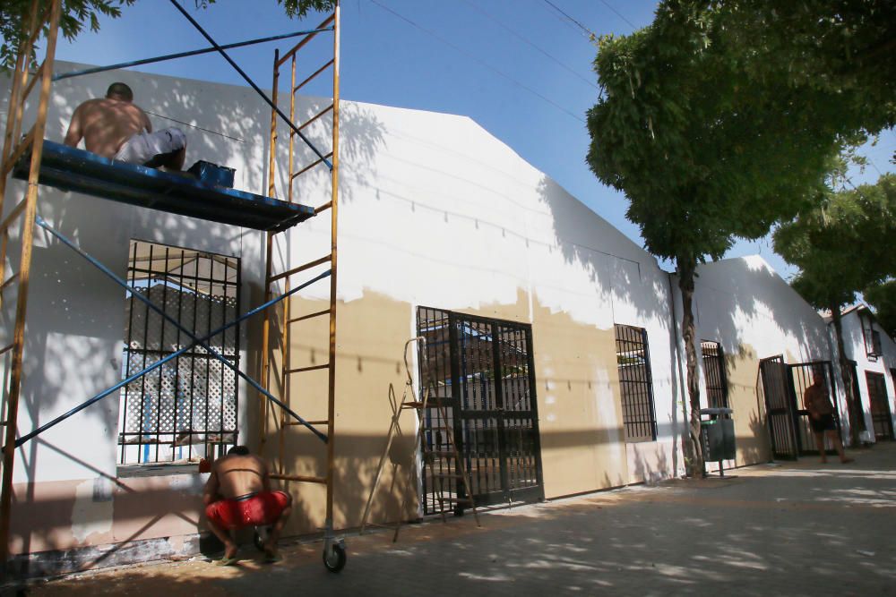 Comienzan los preparativos y el montaje de la portada y las casetas de cara a la semana de fiesta del 12 al 21 de agosto