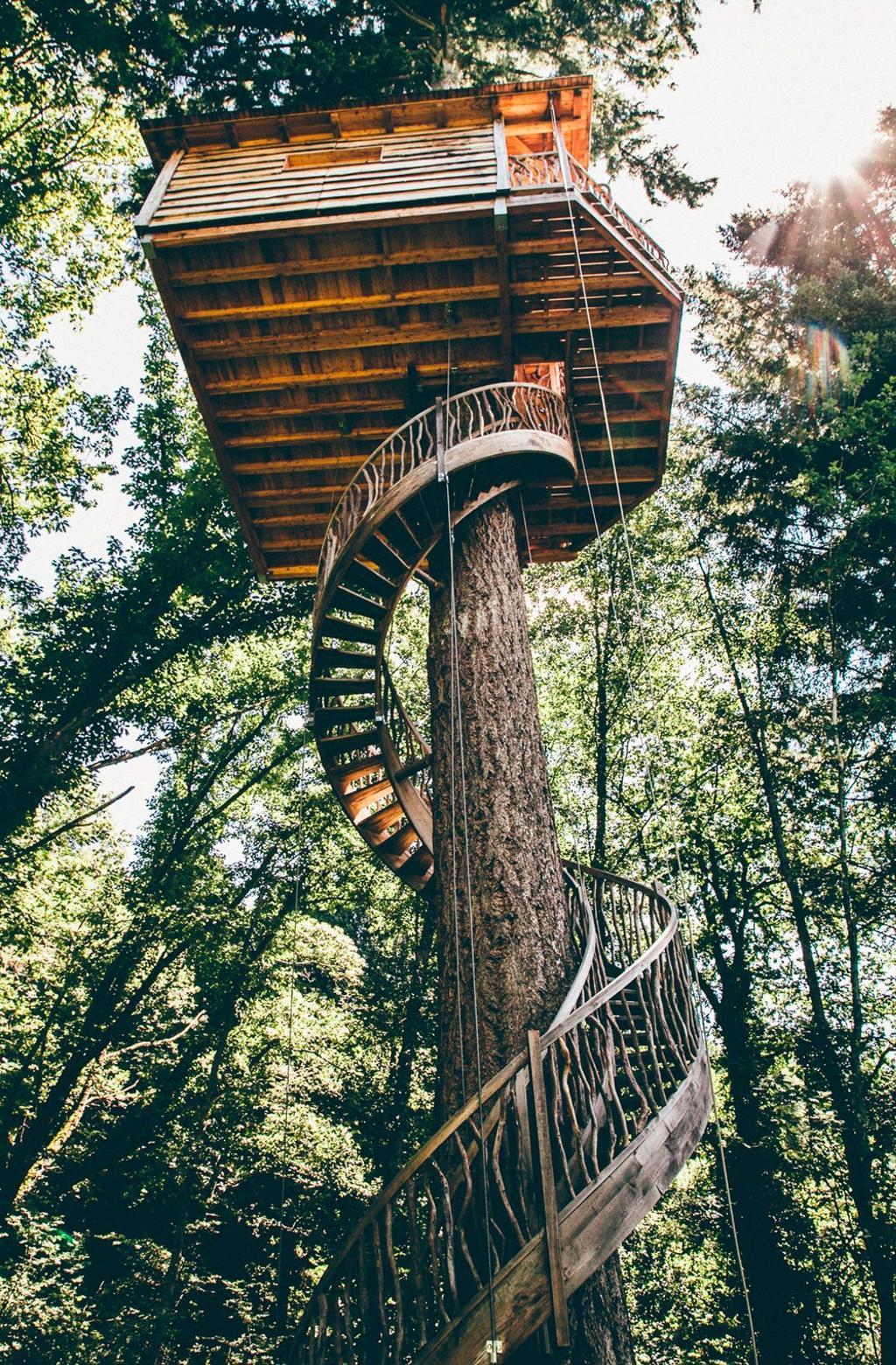 Cabaña Txantxangorria, a 17 metros del suelo.