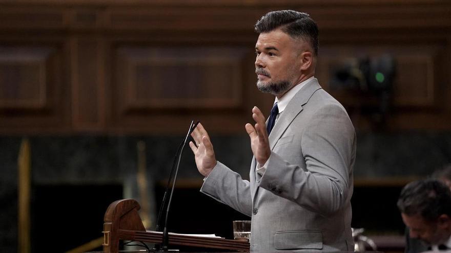 Rufián: "Han aplaudido todos menos la señora Robles, aquí tienen un problemón importante"