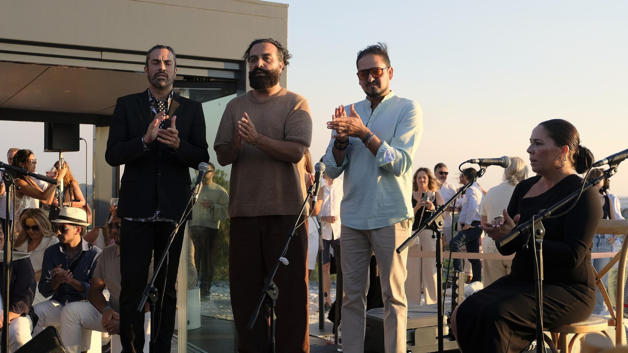 El concierto ofrecido por Israel Fernández y Diego del Morao, acompañados de Moisés Fernández, en la Terraza de Códax.