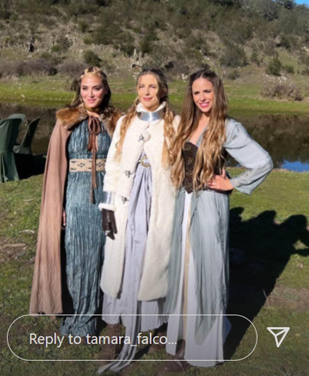 Tamara Falcó vestido de princesa medieval en una fiesta de cumpleaños temática de juego de tronos