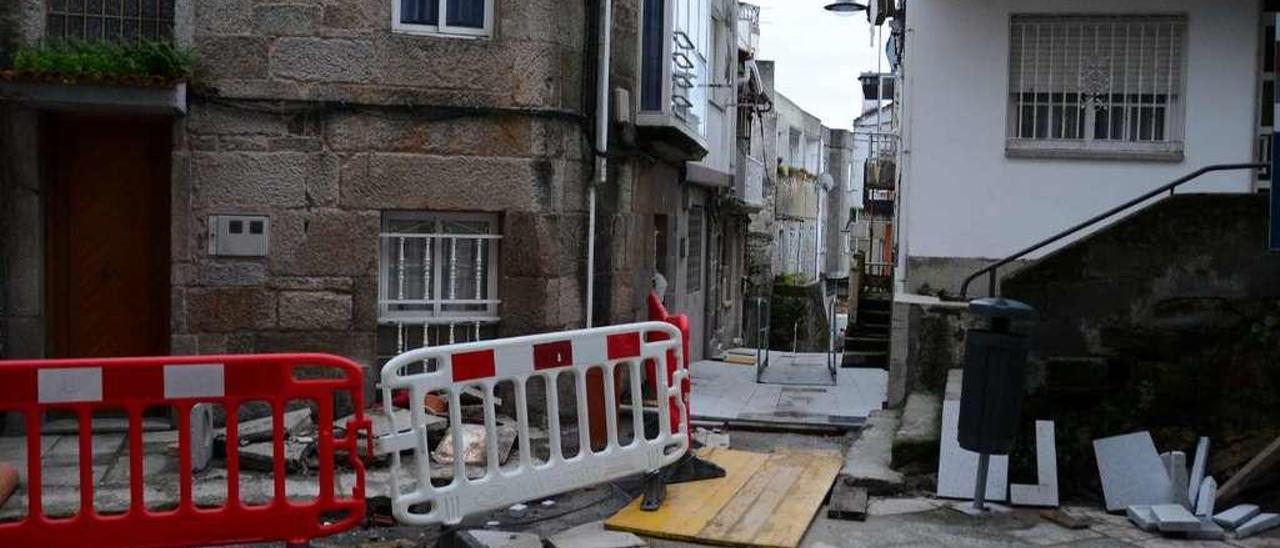 Las obras en el barrio de Fonteferreira están sin terminar. // Gonzalo Núñez