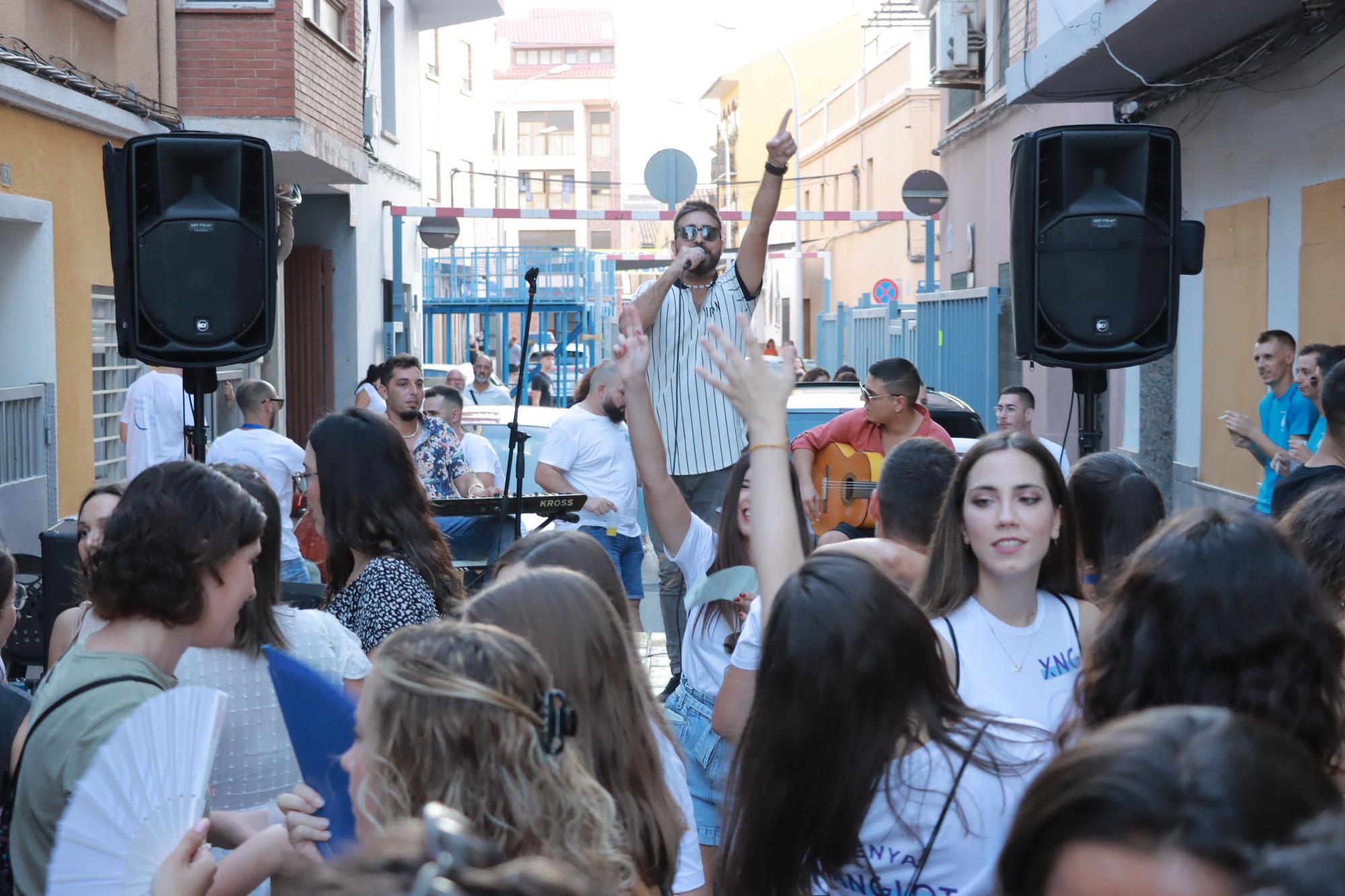 Galería | Las collas de Vila-real ya disfrutan de la fiesta en la calle